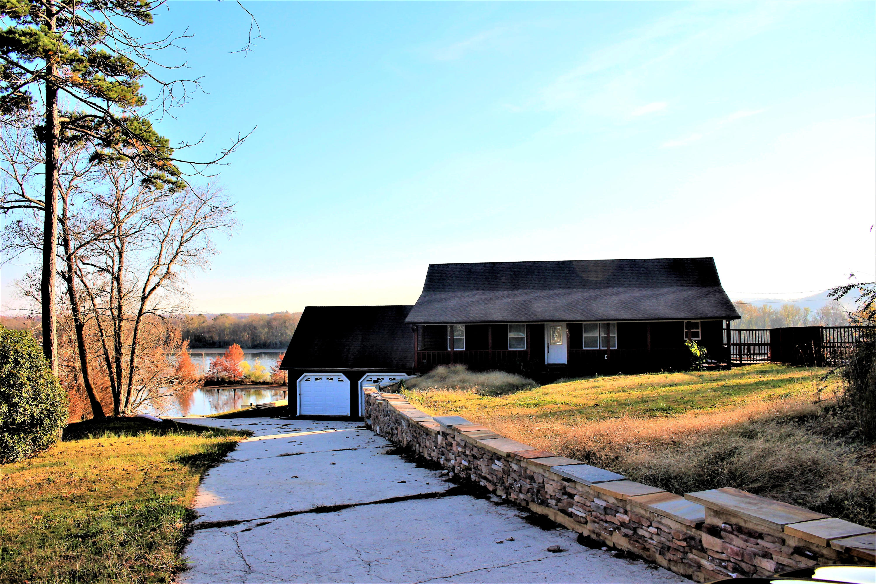 653 Hiwassee Circle Decatur, TN 37322 - Photo 2 of 32 653 Hiwassee Pic 1