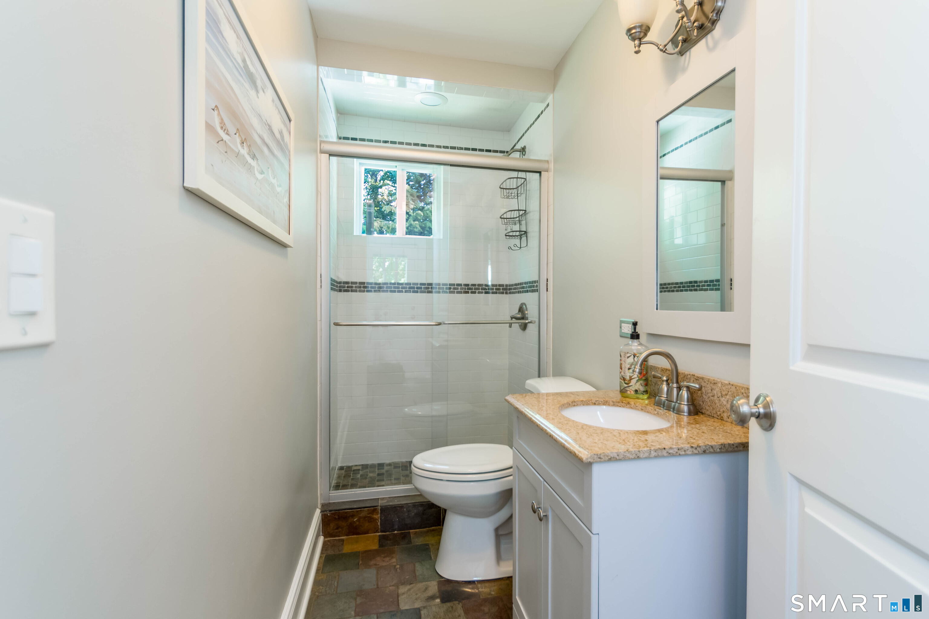 164 Ludlowe Road Fairfield, CT 06824 - Photo 10 of 40