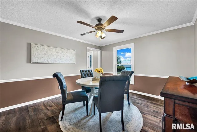 $364,900 | 5501 North Holly Hedges Court, Peoria, IL 61614