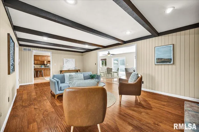 $364,900 | 5501 North Holly Hedges Court, Peoria, IL 61614