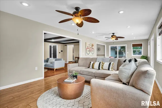 $364,900 | 5501 North Holly Hedges Court, Peoria, IL 61614