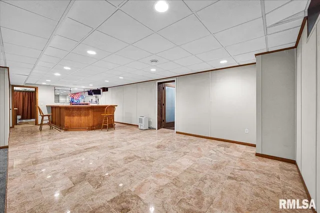 $364,900 | 5501 North Holly Hedges Court, Peoria, IL 61614