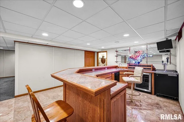 $364,900 | 5501 North Holly Hedges Court, Peoria, IL 61614