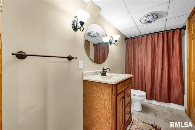 $364,900 | 5501 North Holly Hedges Court, Peoria, IL 61614