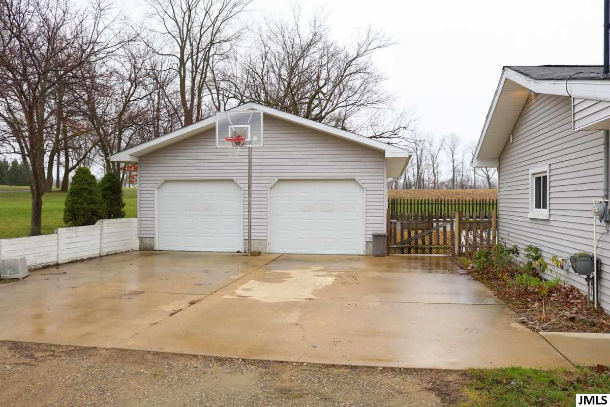 13135 Bunkerhill Road Munith, MI 49259 - Photo 3 of 36 Photo 3