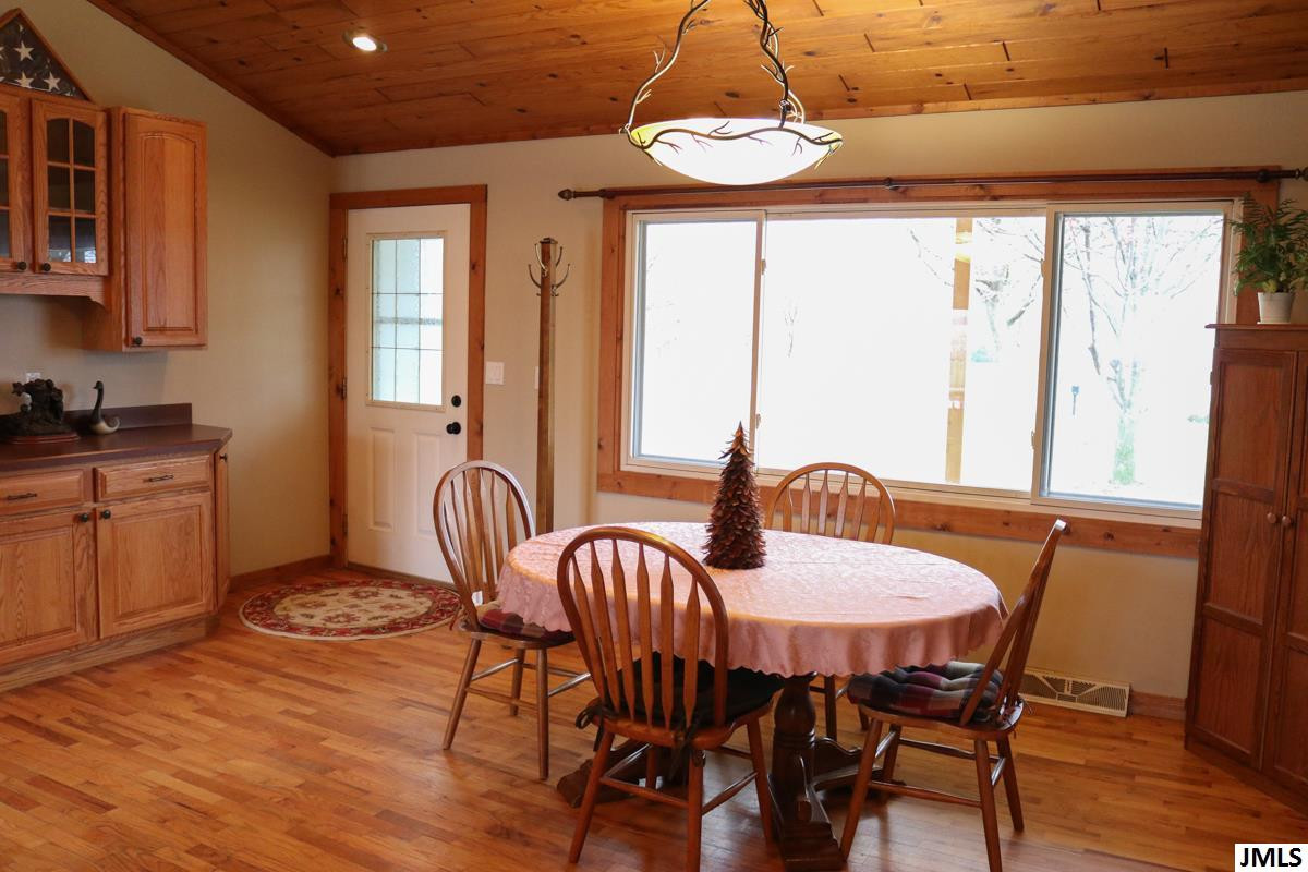 13135 Bunkerhill Road Munith, MI 49259 - Photo 10 of 36 Photo 10