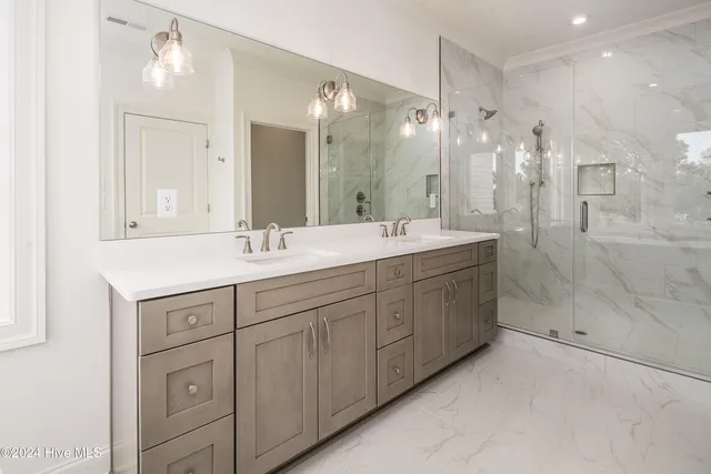 $834,900 | 76 Pine Tree Point, Snow Hill, NC 28580