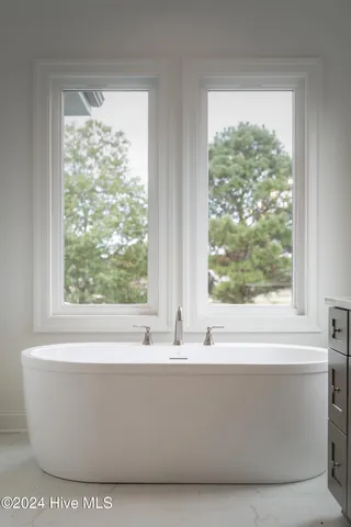 $834,900 | 76 Pine Tree Point, Snow Hill, NC 28580