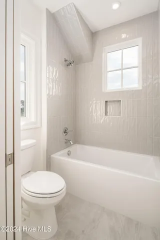 $834,900 | 76 Pine Tree Point, Snow Hill, NC 28580