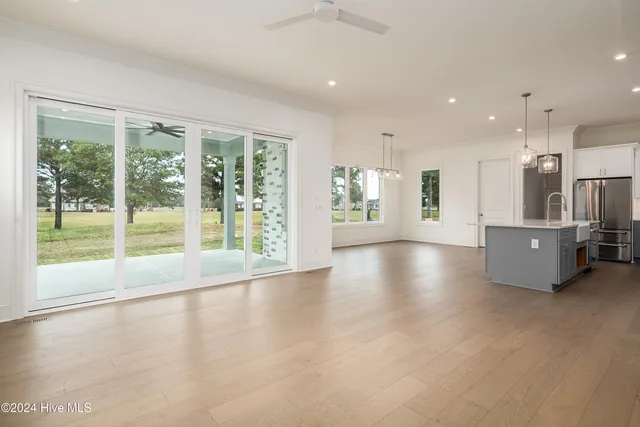 $834,900 | 76 Pine Tree Point, Snow Hill, NC 28580