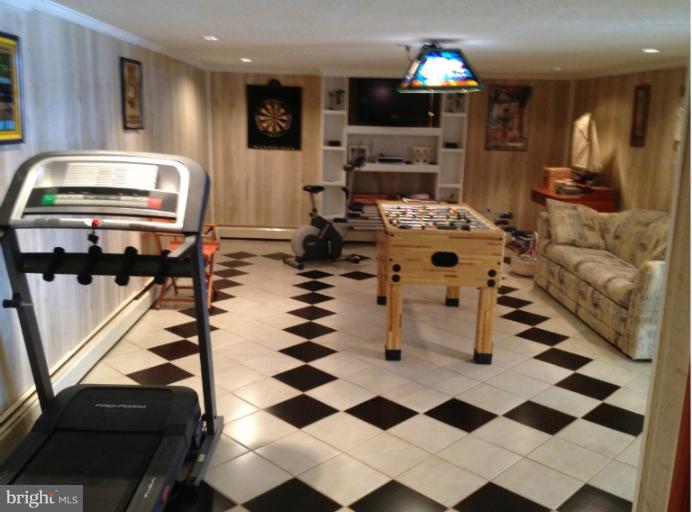 232 River Road Chestertown, MD 21620 - Photo 22 of 23 Lower level game room