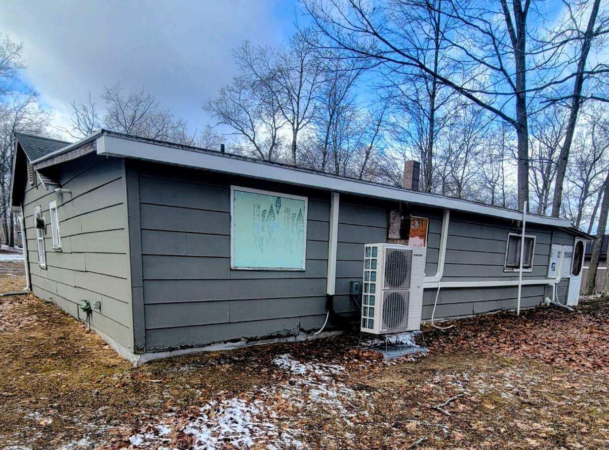 8090 Fir Mac Road Harrison, MI 48625 - Photo 4 of 24 5FF06682-BE0A-4F2E-B49B-87C76433AE6D