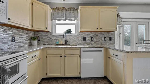 $335,000 | 507 Woolf Road, Warrenton, MO 63383