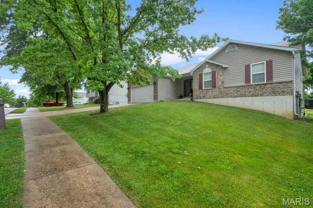 $335,000 | 507 Woolf Road, Warrenton, MO 63383