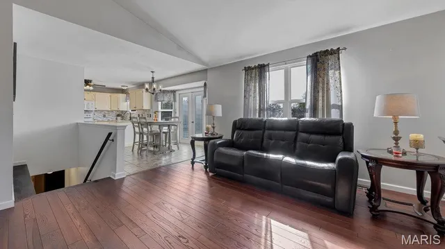 $335,000 | 507 Woolf Road, Warrenton, MO 63383