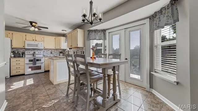 $335,000 | 507 Woolf Road, Warrenton, MO 63383