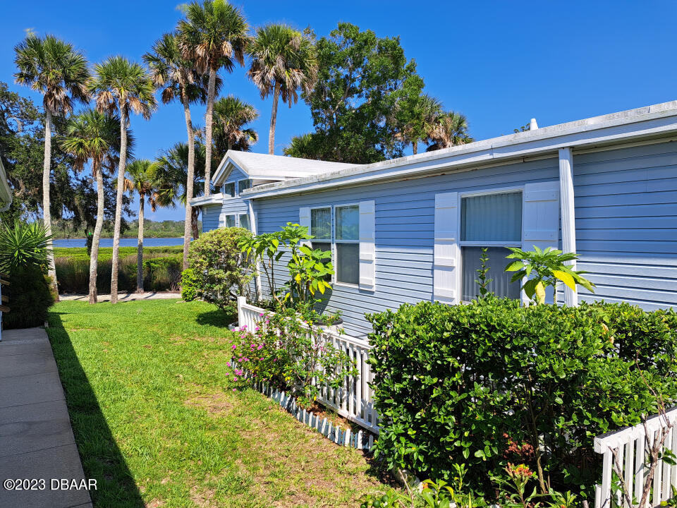 753 Navigators Way Edgewater, FL 32141 - Photo 5 of 36 6