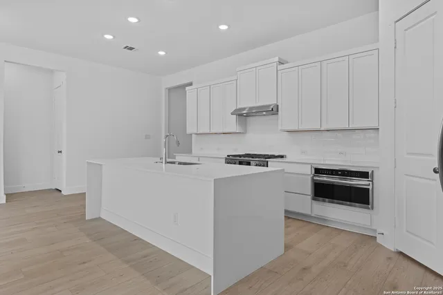 $404,990 | 5520 Paschal Park, New Braunfels, TX 78132