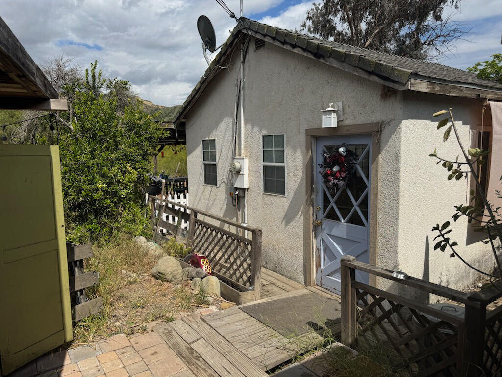 4556 Ojai Road Santa Paula, CA 93060 - Photo 1 of 1 File