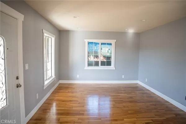 $899,000 | 2143 West Arlington Street, Long Beach, CA 90810