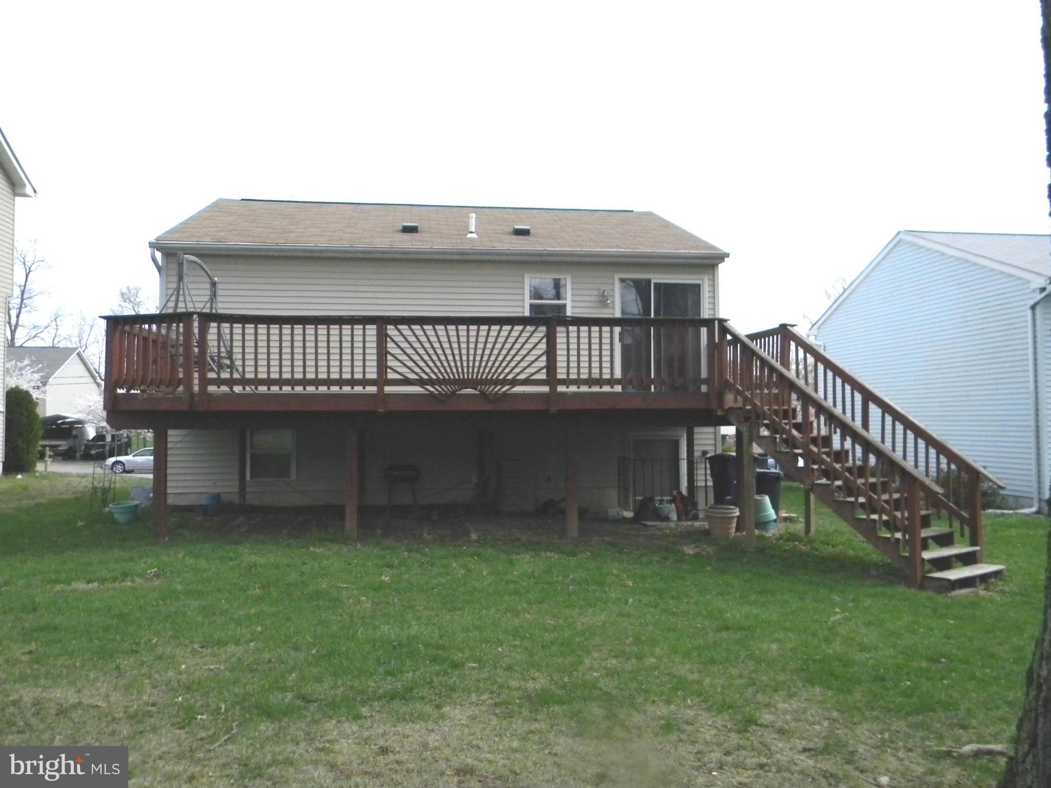 8615 Chestnut Ridge Drive Laurel, MD 20707 - Photo 3 of 9 Exterior (Rear)