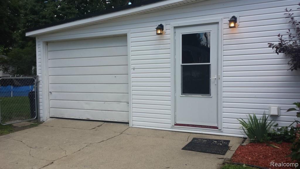 35715 Ridge Street Richmond, MI 48062 - Photo 3 of 14 5.jpg