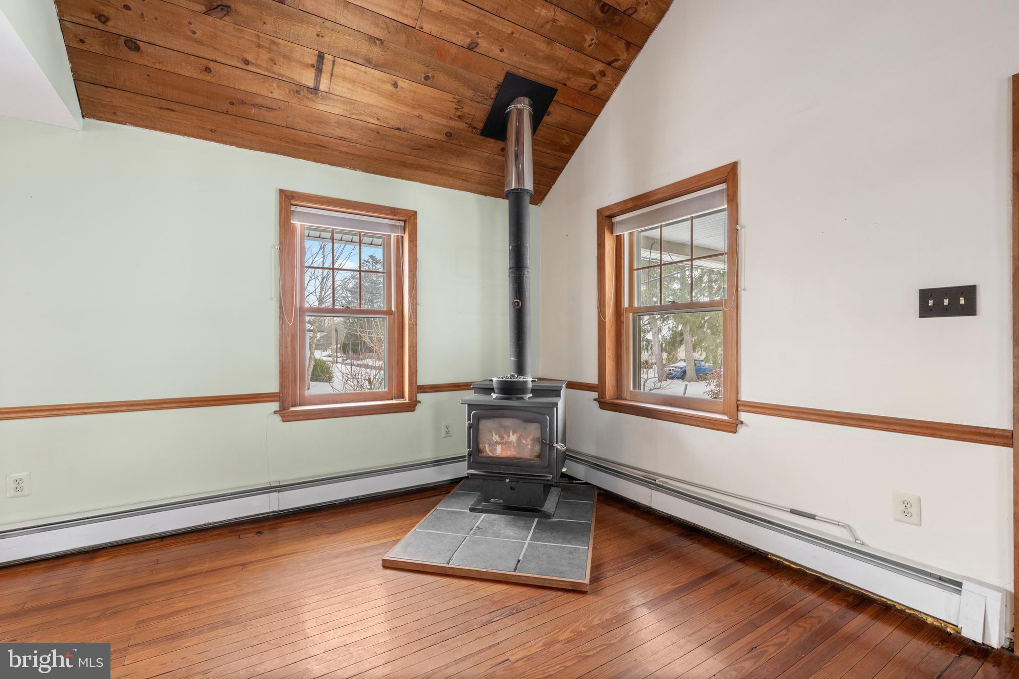 691 Park Road Lansdale, PA 19446 - Photo 18 of 50 a living room with hardwood floor and window