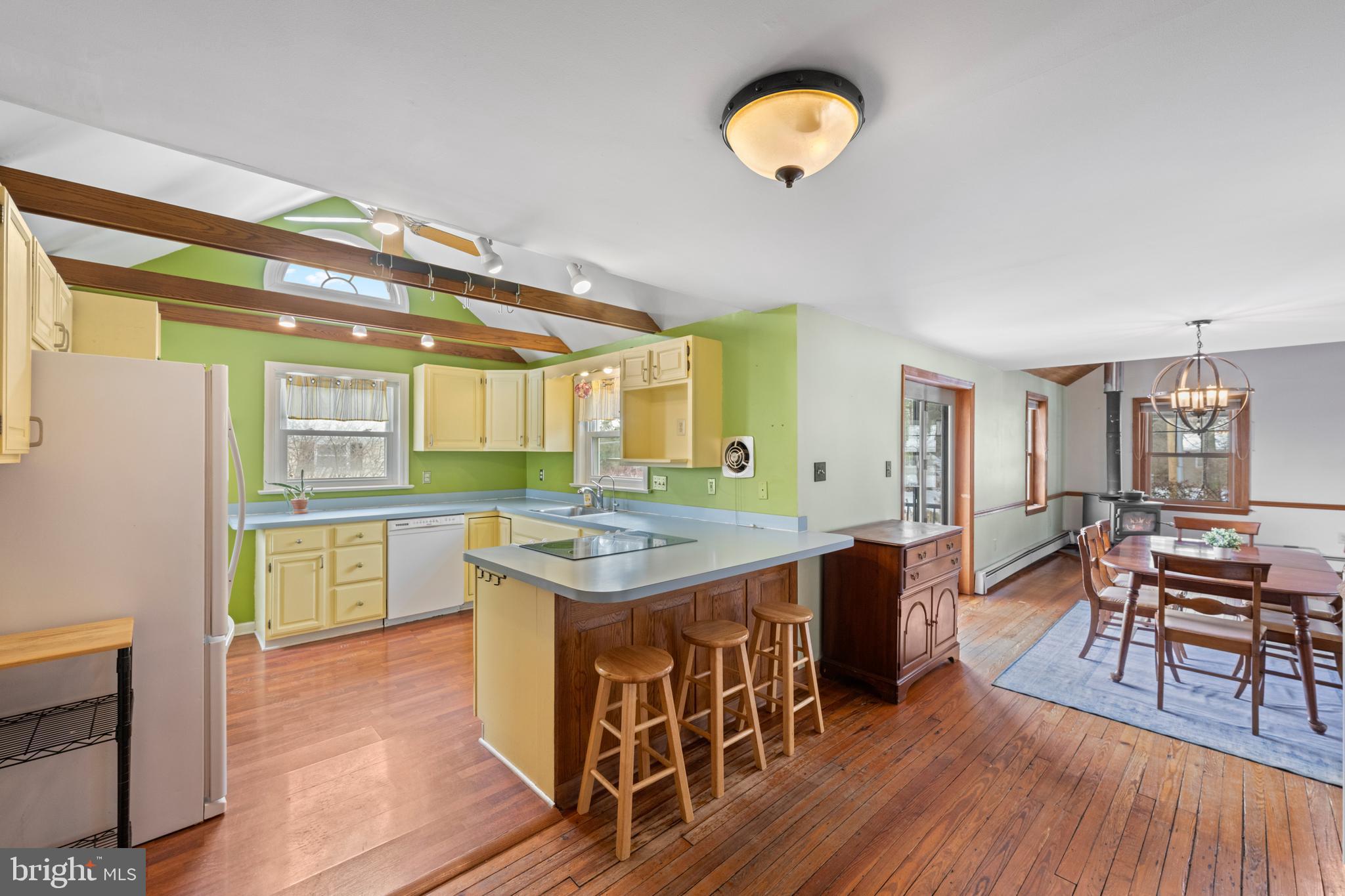 691 Park Road Lansdale, PA 19446 - Photo 23 of 50 a kitchen with a table and chairs in it