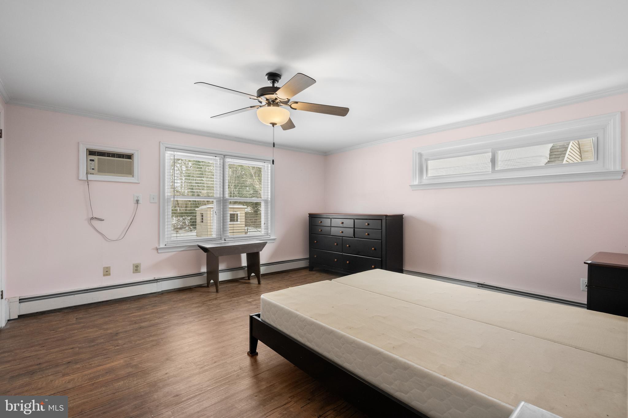 691 Park Road Lansdale, PA 19446 - Photo 30 of 50 a bedroom with a bed and a window