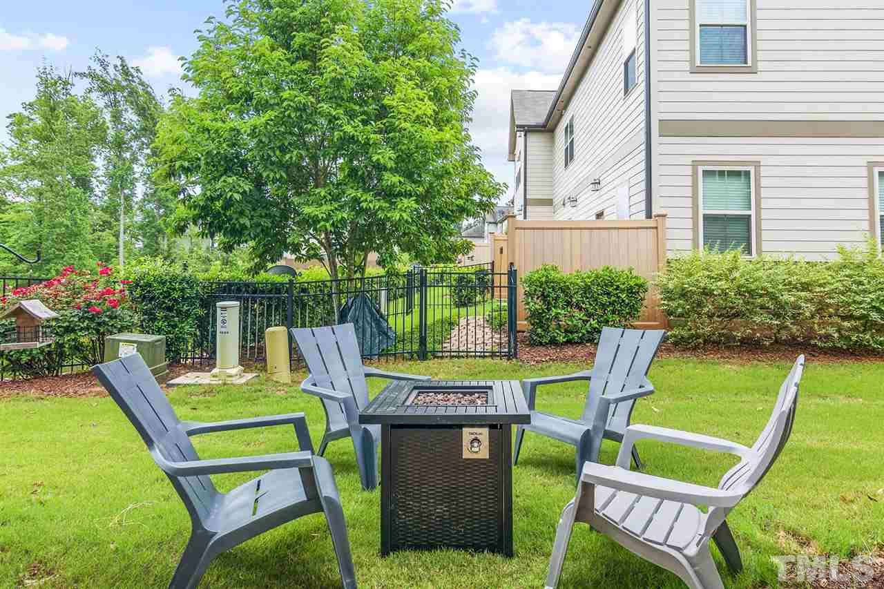 691 Wickham Ridge Road Apex, NC 27539 - Photo 4 of 30