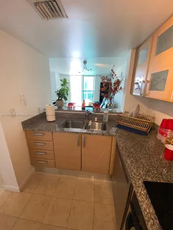 $3,500 | 2101 Brickell Avenue, Unit 2604, Miami, FL 33129