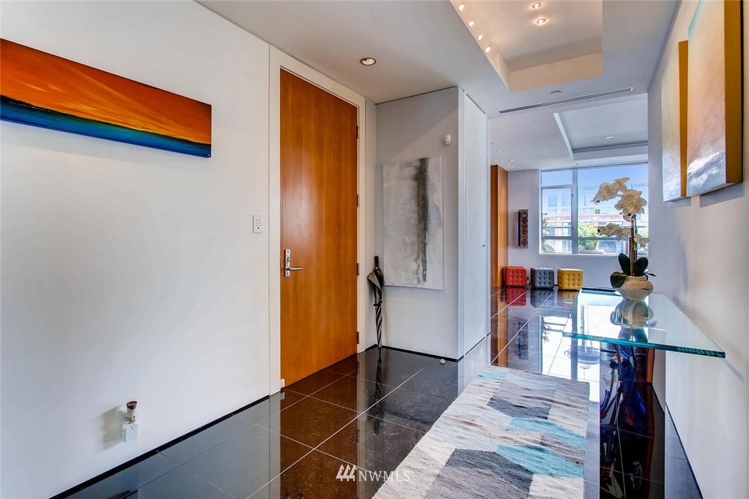 2929 1st Avenue, Unit PH7 Seattle, WA 98121 - Photo 2 of 25