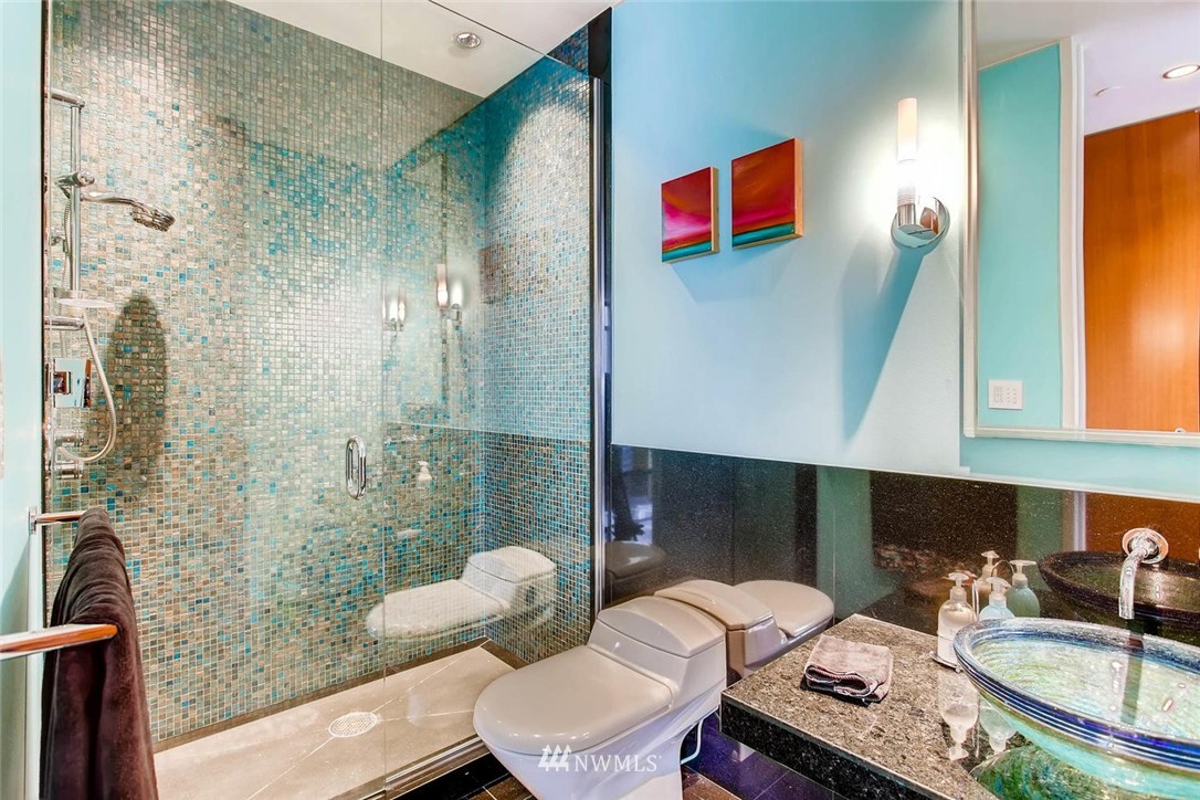 2929 1st Avenue, Unit PH7 Seattle, WA 98121 - Photo 18 of 25