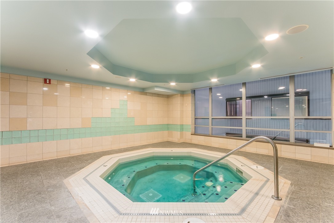 2929 1st Avenue, Unit PH7 Seattle, WA 98121 - Photo 24 of 25