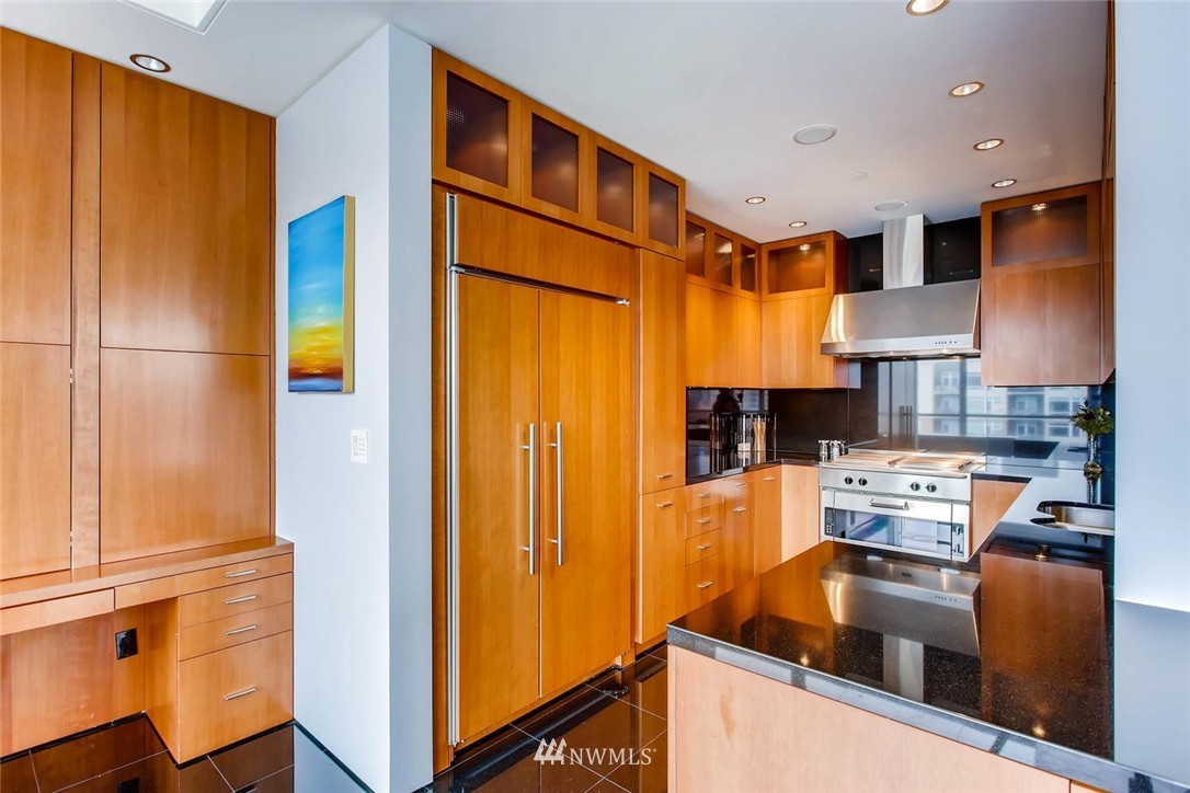 2929 1st Avenue, Unit PH7 Seattle, WA 98121 - Photo 6 of 25