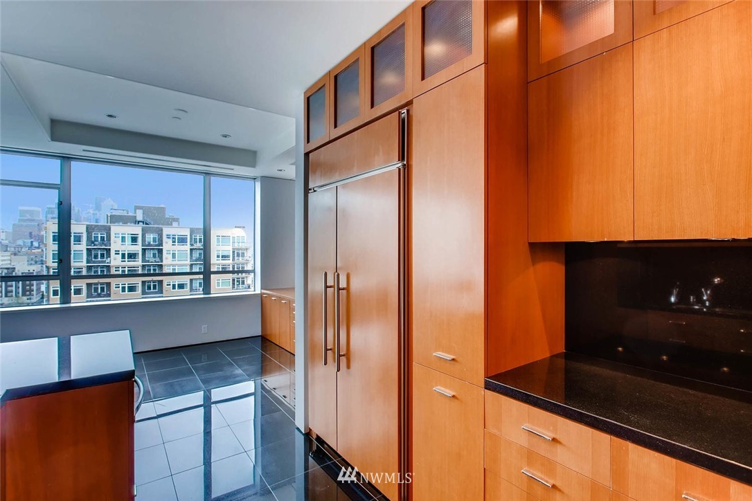 2929 1st Avenue, Unit PH7 Seattle, WA 98121 - Photo 9 of 25