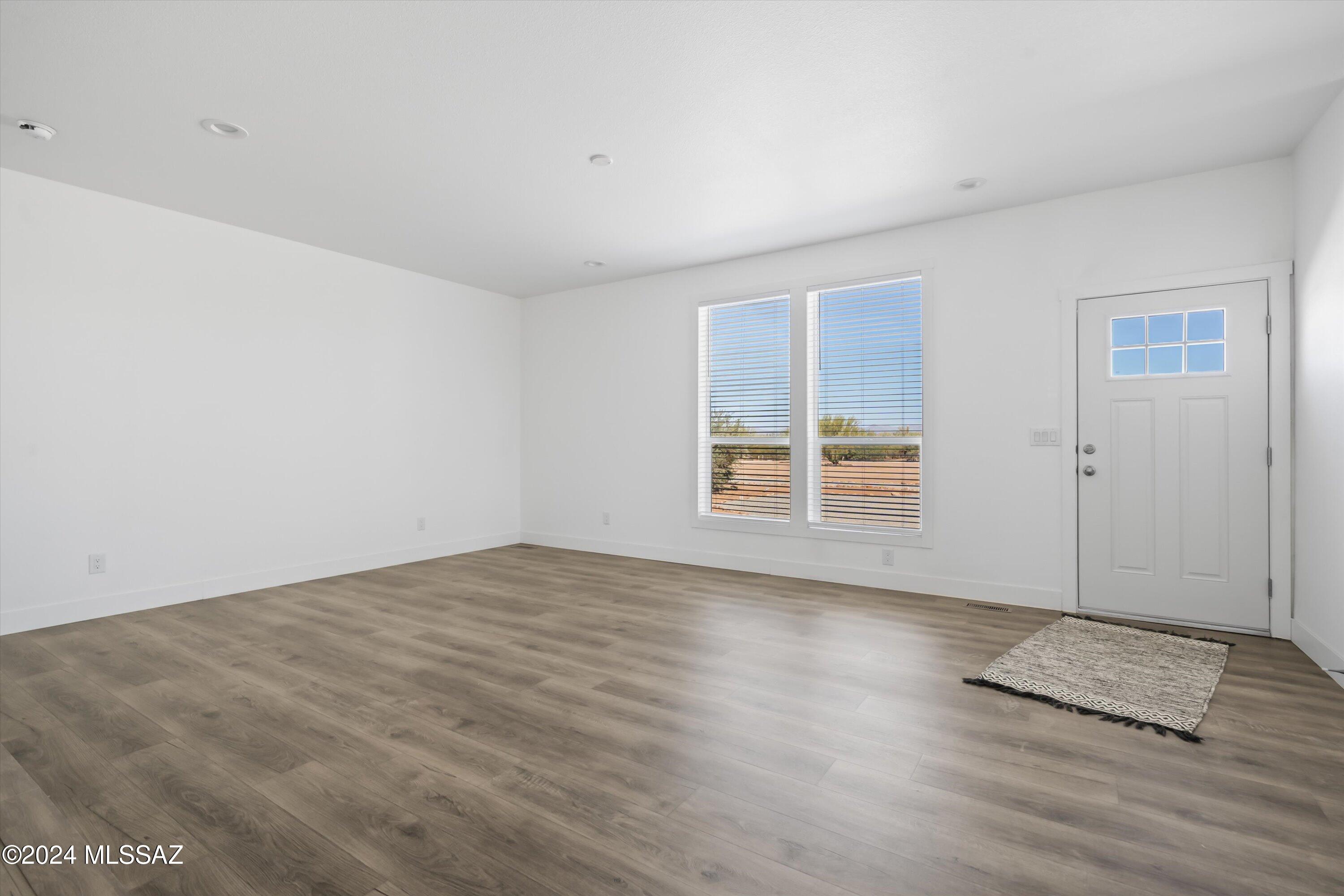 12490 West Picture Rocks Road Tucson, AZ 85743 - Photo 13 of 28 14-Living Room