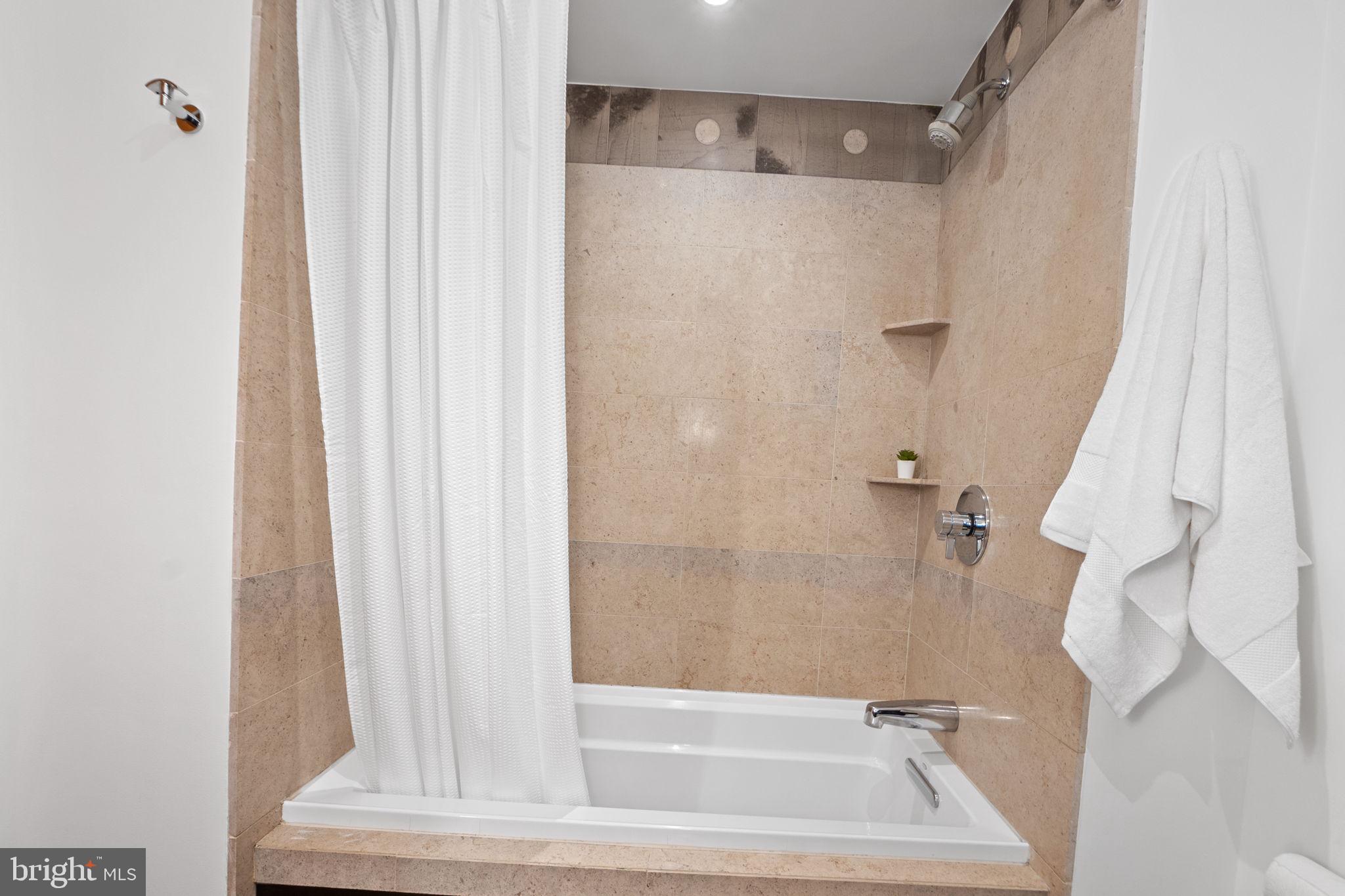 2351 Champlain Street Northwest, Unit C4 Washington, DC 20009 - Photo 19 of 29