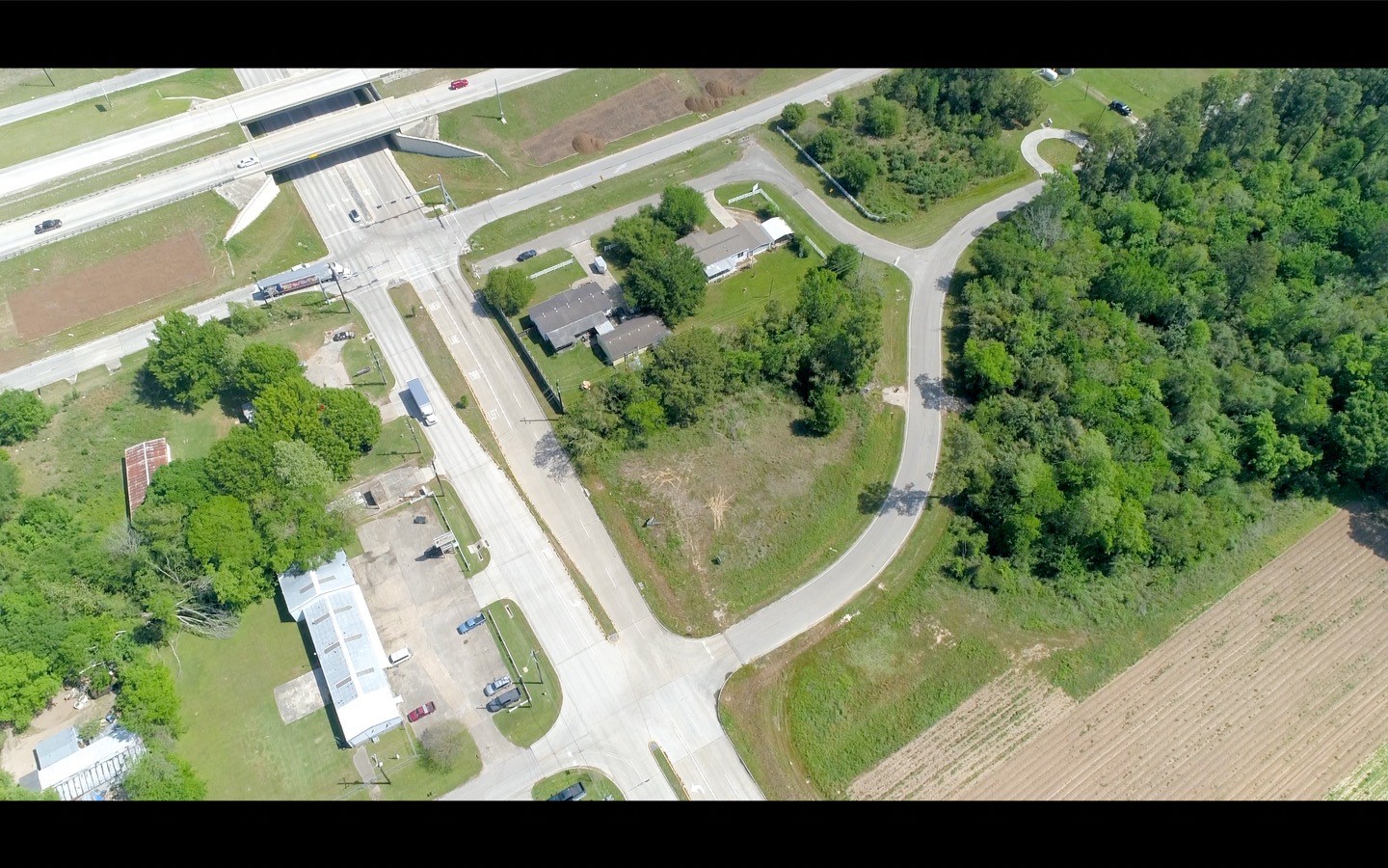 5703 Rhetta Lane Spring, TX 77389 - Photo 2 of 10 an aerial view of a garden