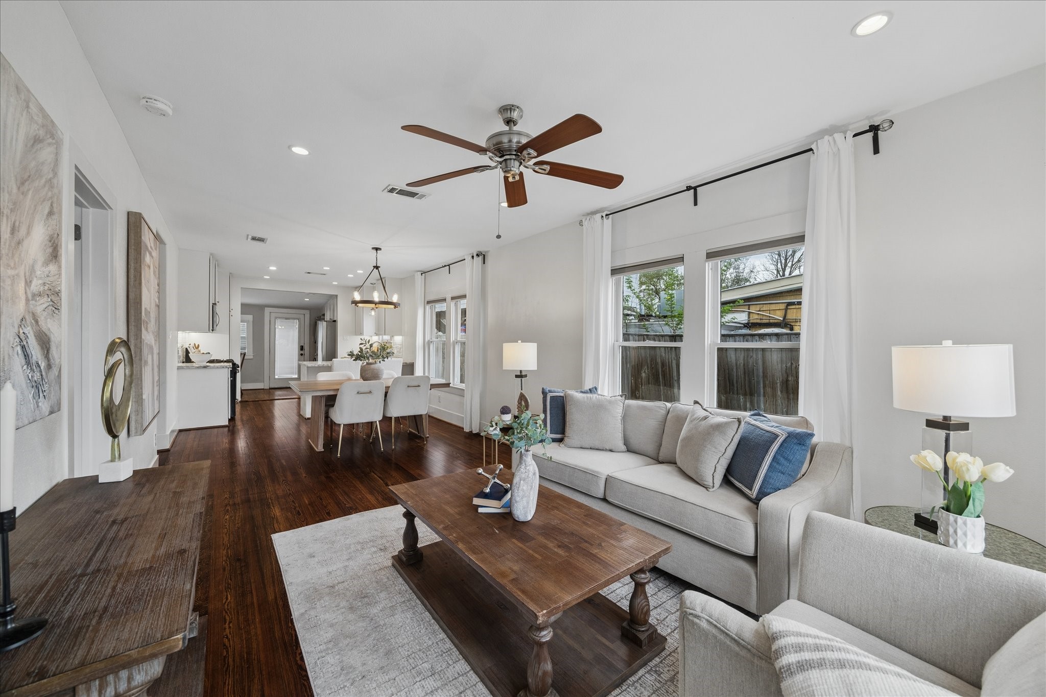 1305 Enid Street Houston, TX 77009 - Photo 5 of 32