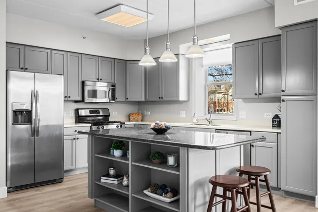 $399,000 | 133 West Palatine Road, Unit 107A, Palatine, IL 60067