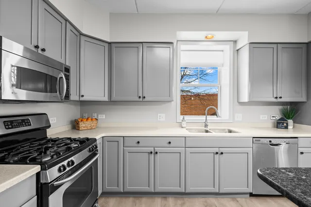 $399,000 | 133 West Palatine Road, Unit 107A, Palatine, IL 60067