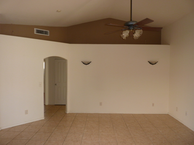 3113 East Escuda Road Phoenix, AZ 85050 - Photo 3 of 9 GREAT ROOM