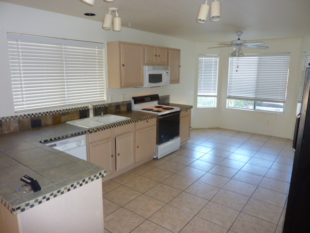 3113 East Escuda Road Phoenix, AZ 85050 - Photo 8 of 9 MORE KITCHEN