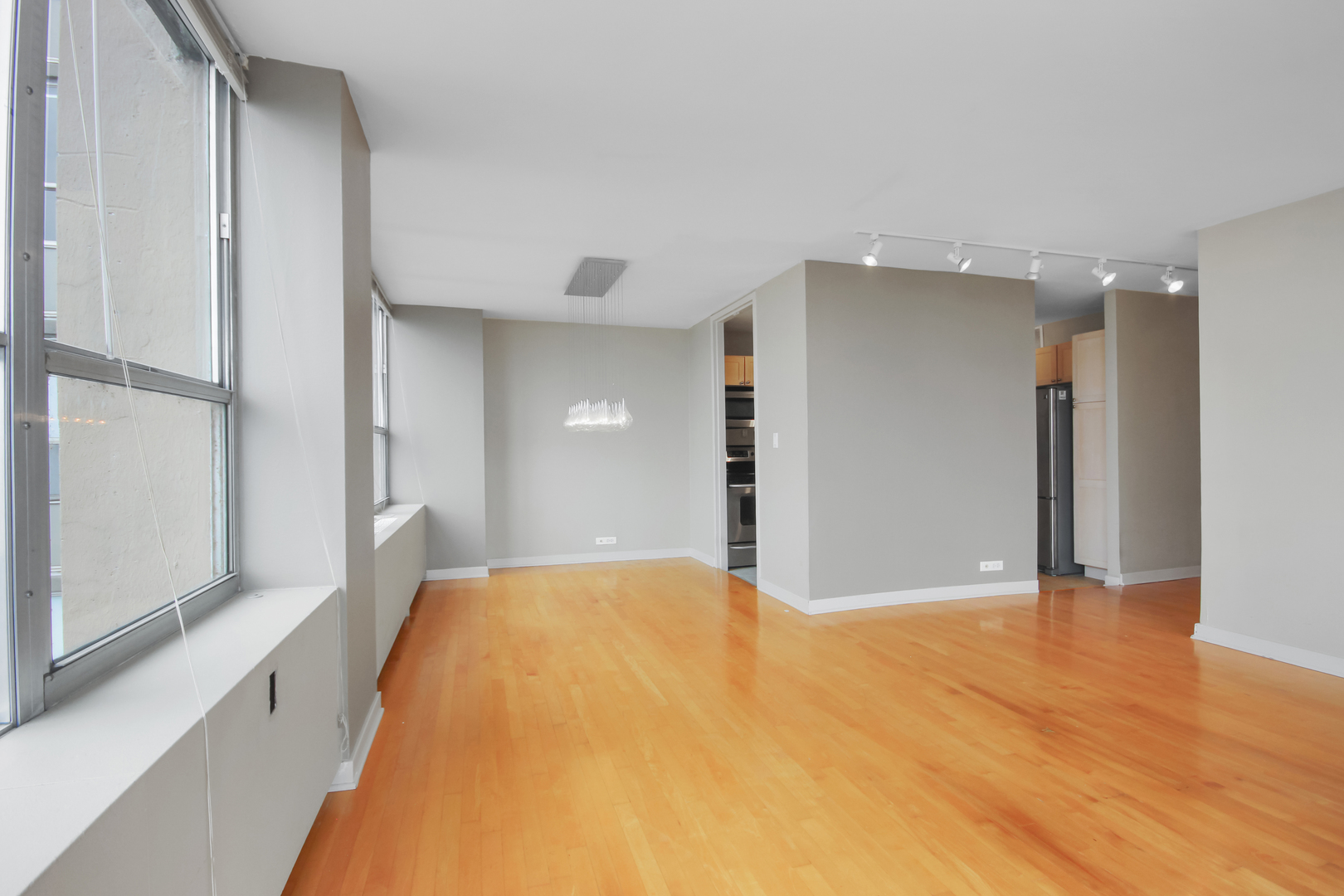 655 West Irving Park Road, Unit 5310 Chicago, IL 60613 - Photo 5 of 12 a view of empty room