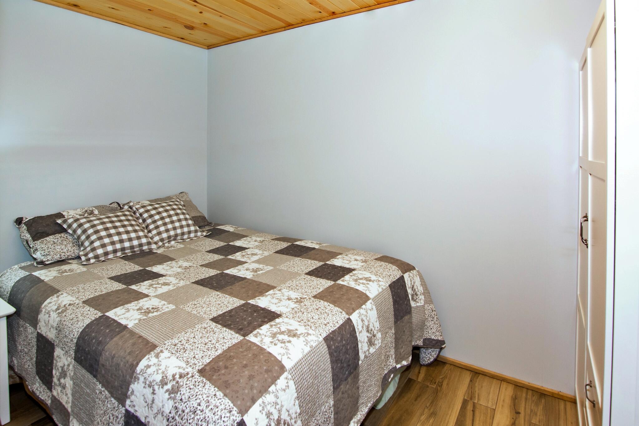 1152 Brier Branch Road Graysville, TN 37338 - Photo 12 of 55 Bedroom