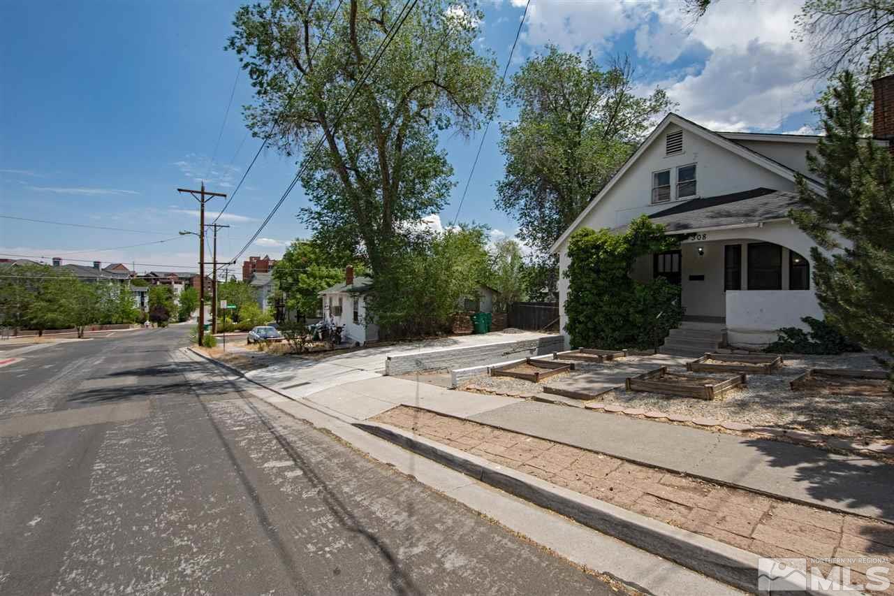 308 College Court Reno, NV 89503 - Photo 3 of 32 Photo 3
