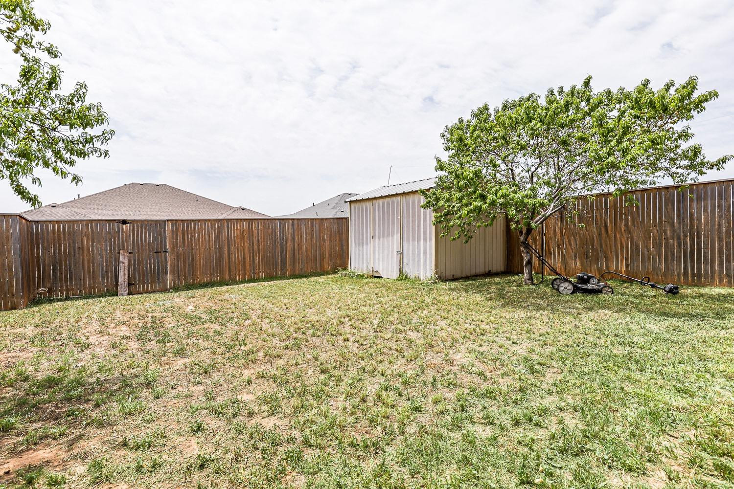 2013 100th Street Lubbock, TX 79423 - Photo 25 of 28 Photo 25