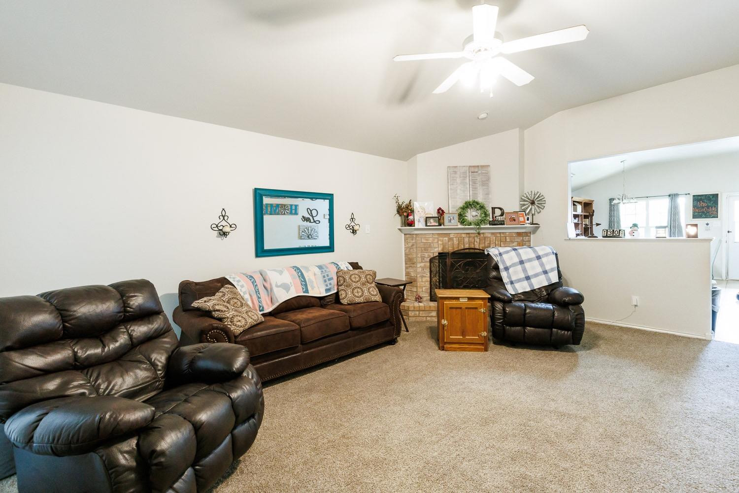 2013 100th Street Lubbock, TX 79423 - Photo 4 of 28 Photo 4