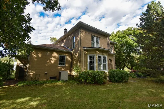 $239,900 | 821 North Madison Street, Litchfield, IL 62056